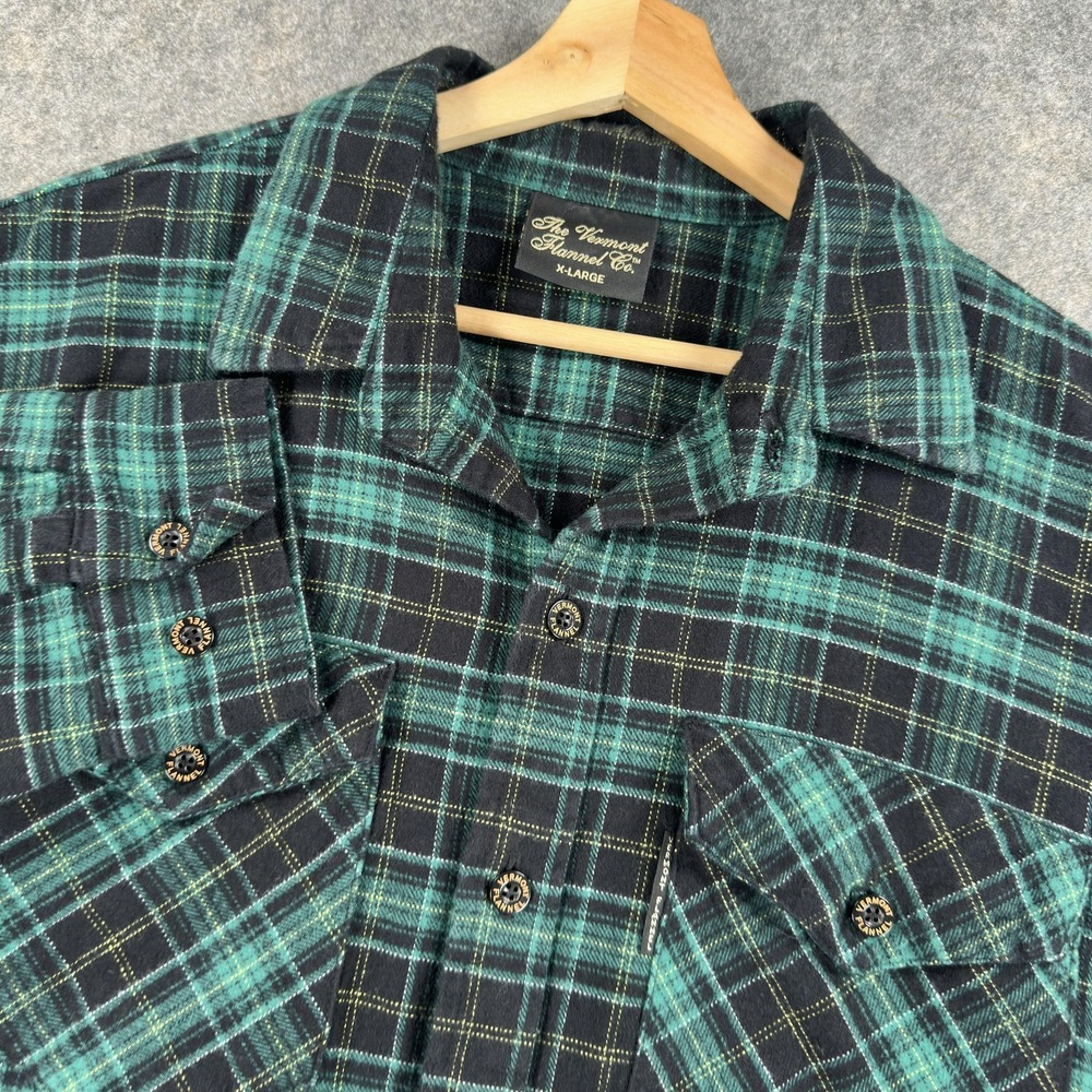 The Vermont Flannel Co Shirt Mens XL Green Plaid Flannel Long Sleeve Button